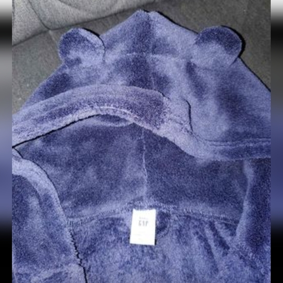 **SOLD** Toddler Housecoat - Picture 3 of 3